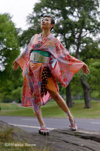 Learn How to Wear a Yukata (Summer Kimono) 