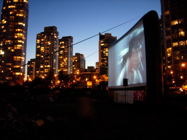free-outdoor-movie