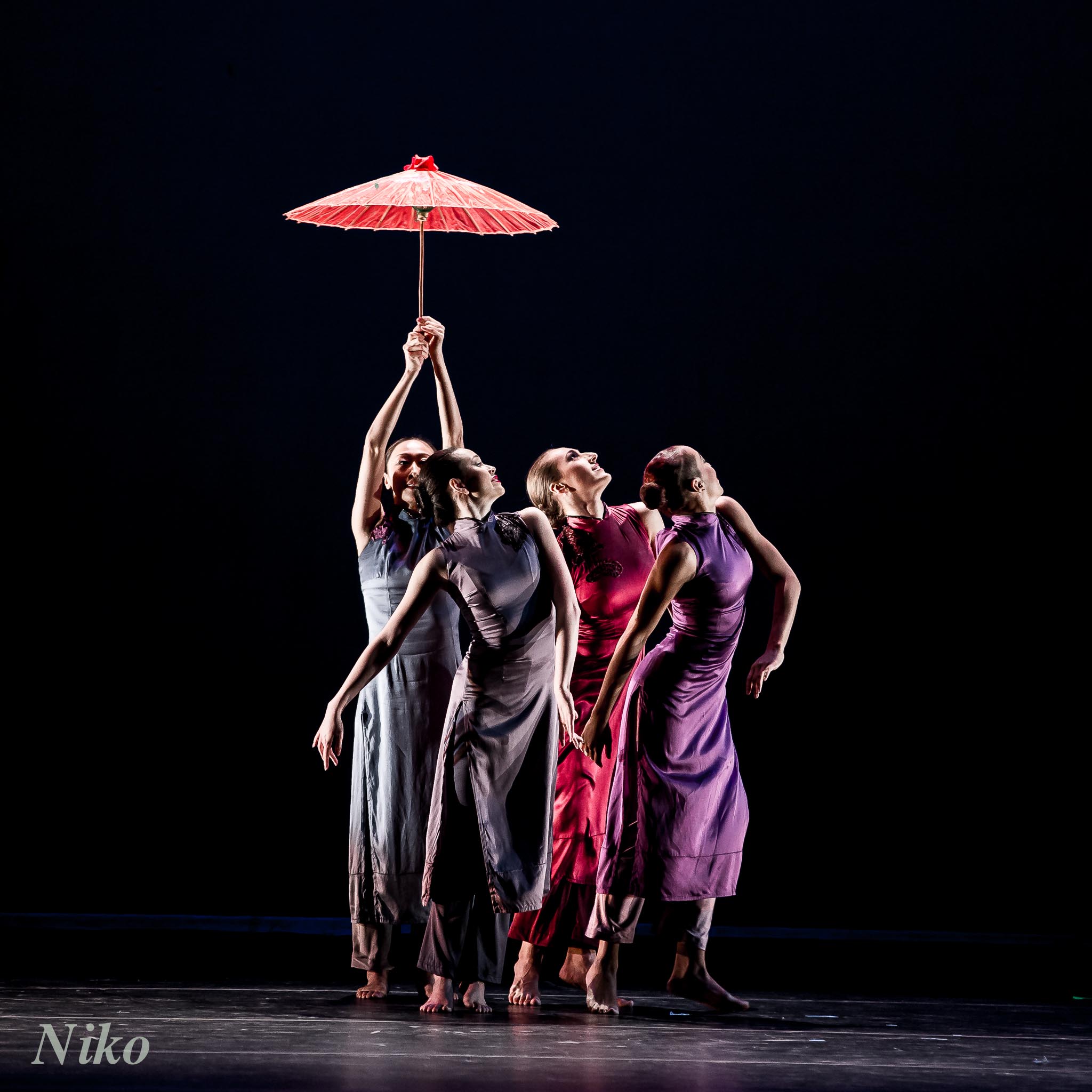 Nai Ni Chen Dance Company